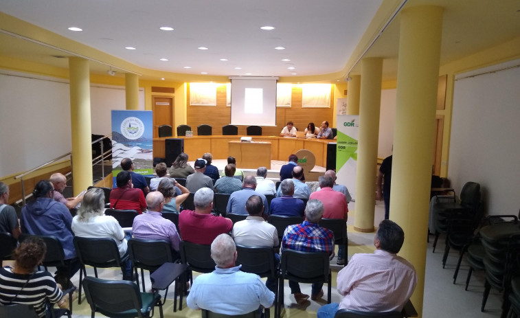 Caixabank y el GDR Costa da Morte impulsan el empleo en el medio rural