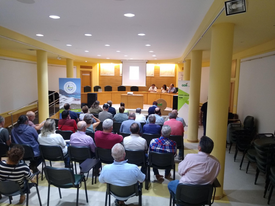 Caixabank y el GDR Costa da Morte impulsan el empleo en el medio rural