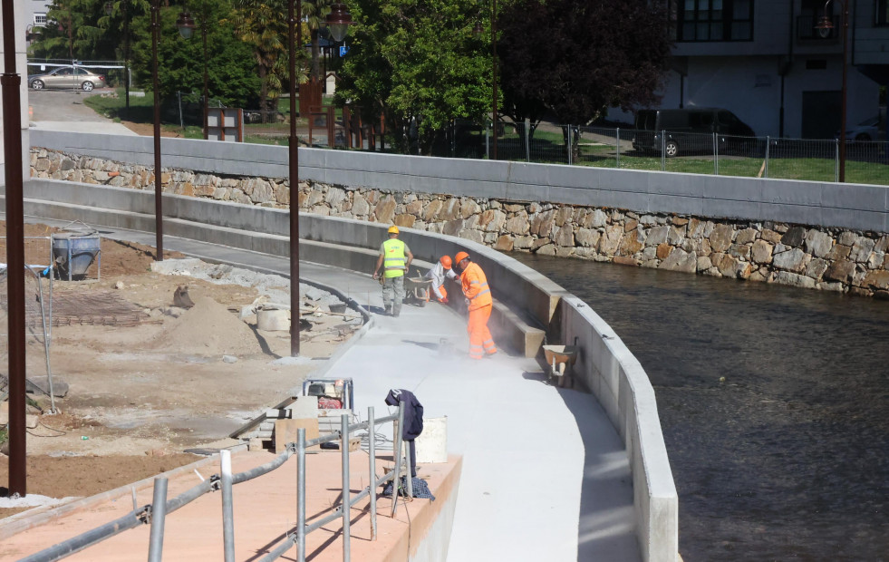 Las obras en el cauce del Anllóns para reducir las inundaciones entran en su fase final