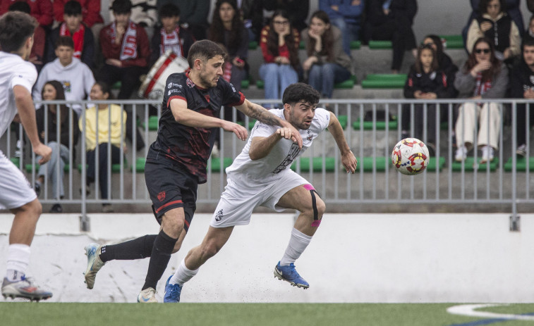 El Dumbría certifica el título de campeón de Primera Futgal al ganar en Calo por 2-5