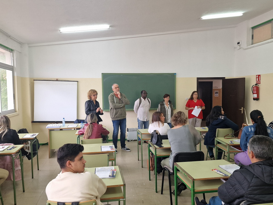 Comienza en Cee el curso de auxiliar de ayuda a domicilio de Cáritas