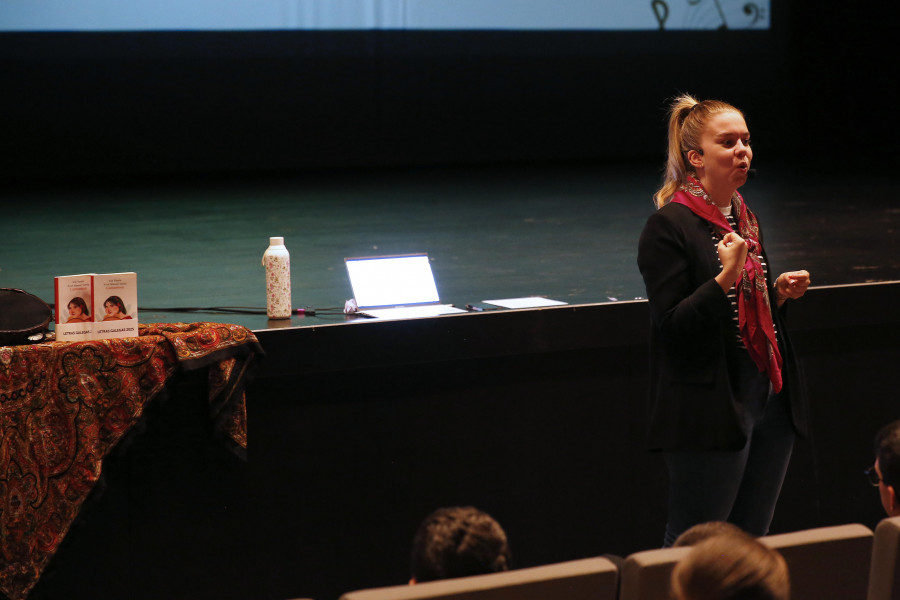 Las cantareiras, protagonistas en la primera jornada de Letras en Cee