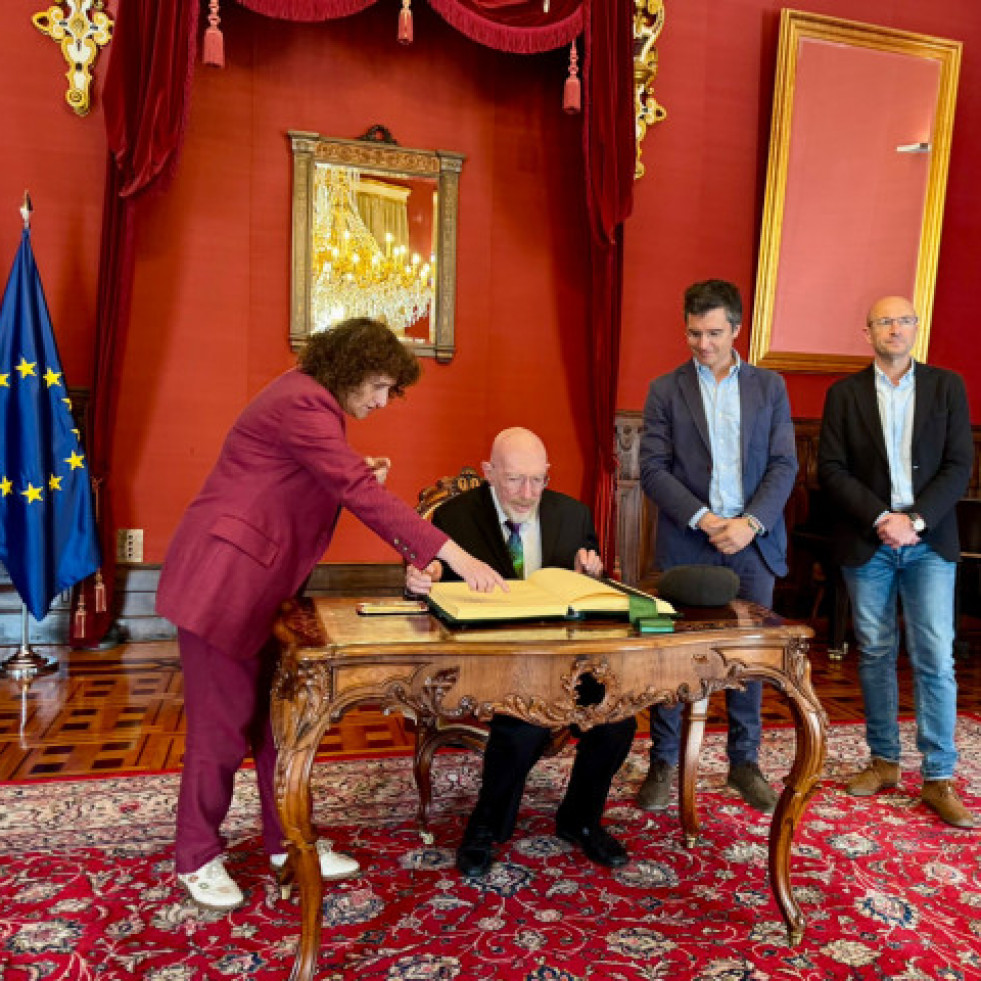 ElNobeldeFsicaen2017KipThorneprotagonizunavisitaalosmiembrosdelaCorporacinmunicipal2 1