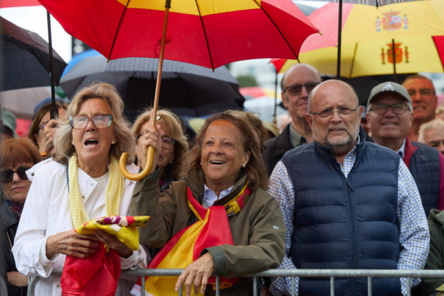 Miles de personas exigen en Madrid la dimisión de Sánchez y elecciones