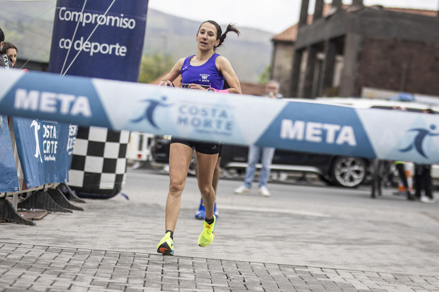 Alejandro Pardo y Tina Fernández conquistan la octava Pedestre de Mazaricos