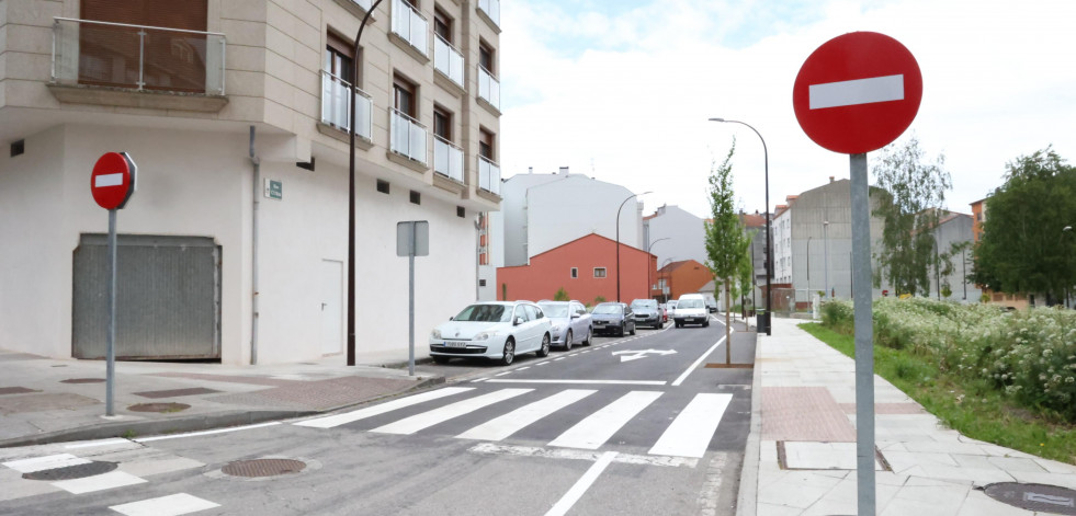 Carballo sigue con los cambios en el tráfico  implantando el sentido único