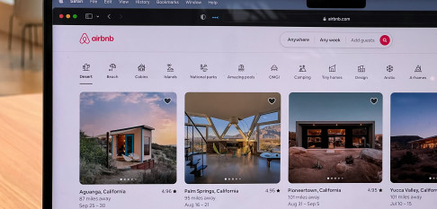 Airbnb expande su oferta más allá del alojamiento: nuevas experiencias y servicios sin necesidad de hospedaje