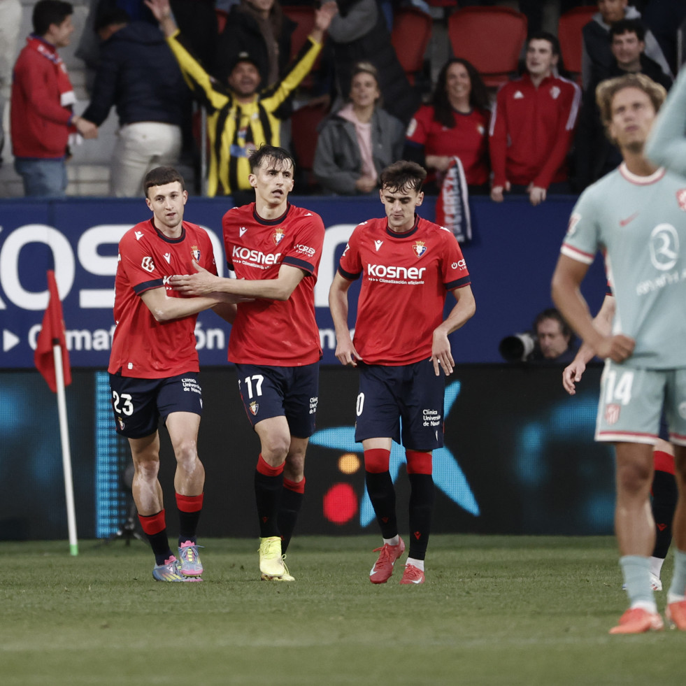 El Osasuna alimenta el sueño europeo a costa del Atlético de Madrid  (2-0)