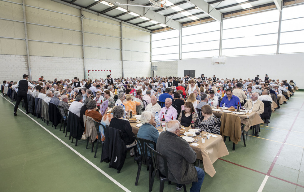 Fiesta de los mayores en A Laracha