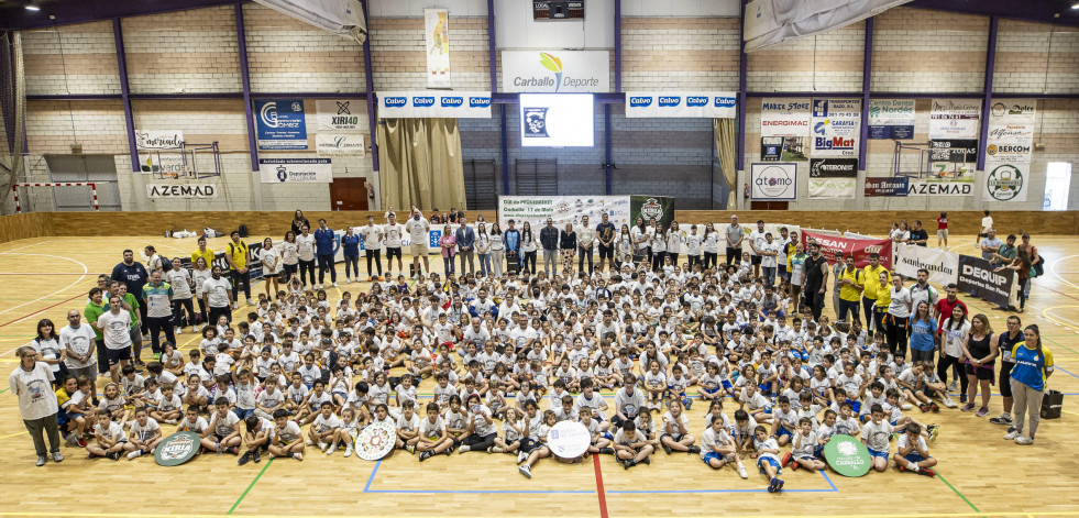 El Pequebasket celebra el deporte en el Día das Letras