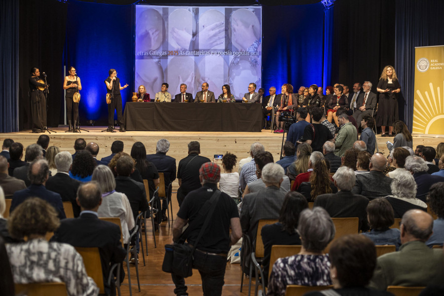 Malpica canta ás Letras Galegas