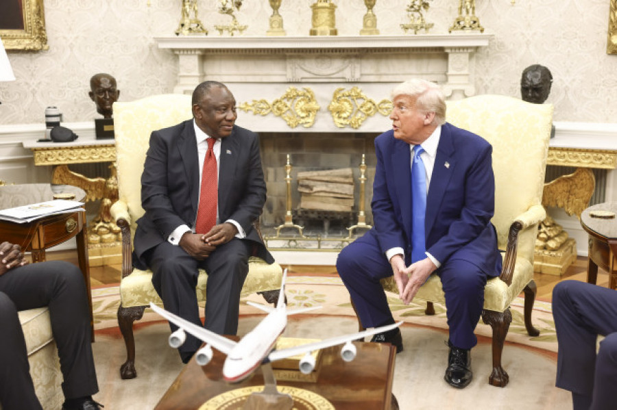 Trump y el presidente sudafricano chocan sobre si existe un genocidio contra los blancos