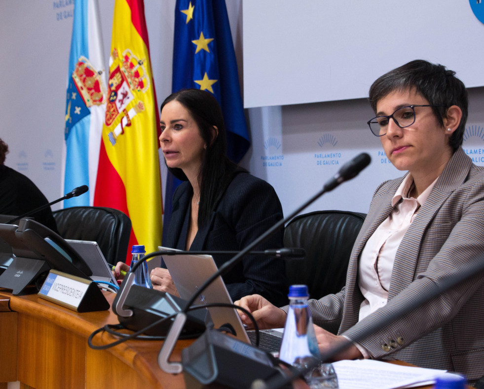 Paula mouzo parlamento 00501.24