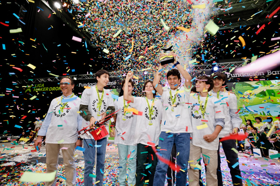El IES Fin do Camiño de Fisterra, premiado en la Liga Maker Drone de la Fundación Barrié
