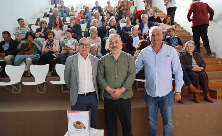 Un libro solidario sobre el alzhéimer en Carballo