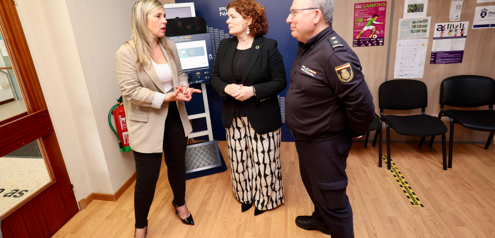 María Rivas visita el Punto de Actualización de Documentación del municipio vimiancés