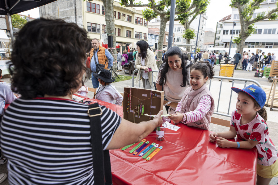 Los más pequeños le toman el pulso a la feria carballesa más saludable y gastronómica