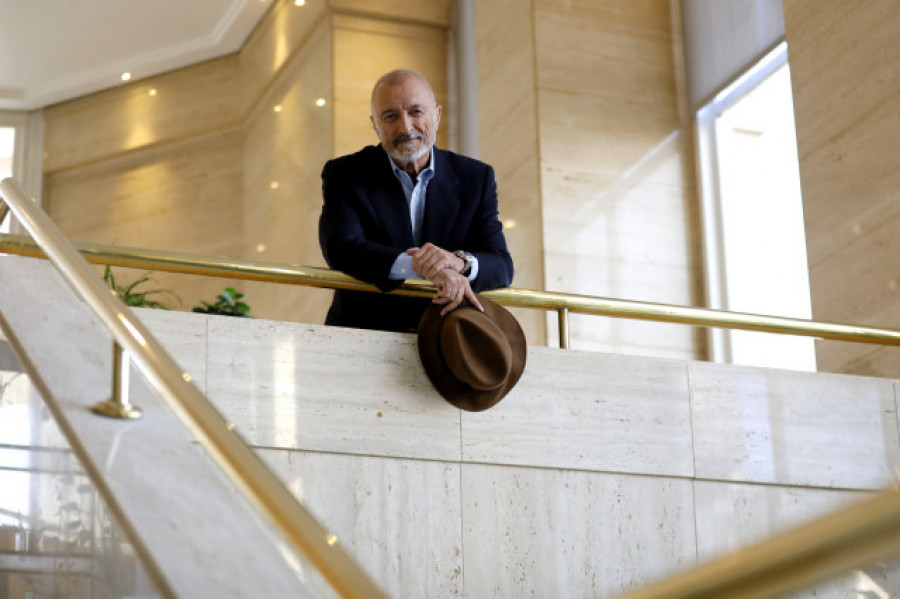 Pérez Reverte anuncia una nueva entrega del capitán Alatriste