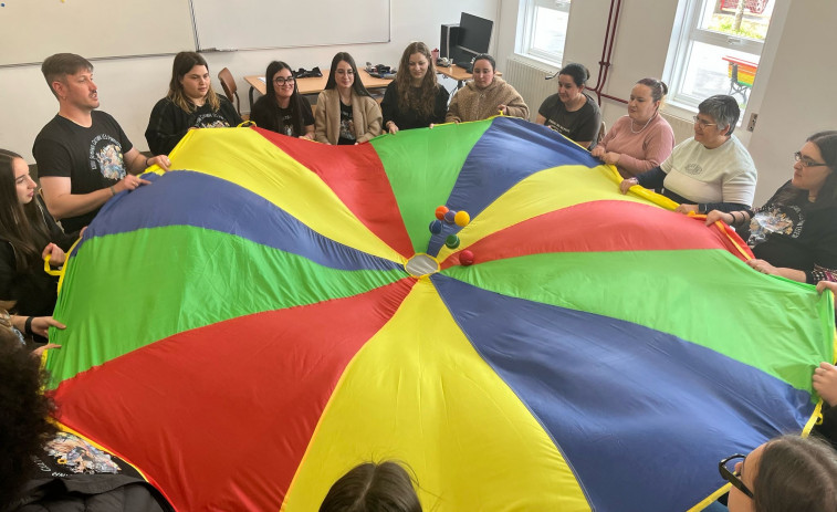 El IES Eduardo Pondal oferta un curso sobre actividades formativas ligadas al tiempo libre