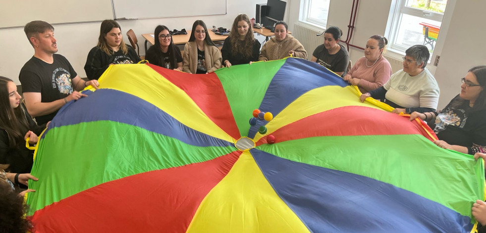 El IES Eduardo Pondal oferta un curso sobre actividades formativas ligadas al tiempo libre