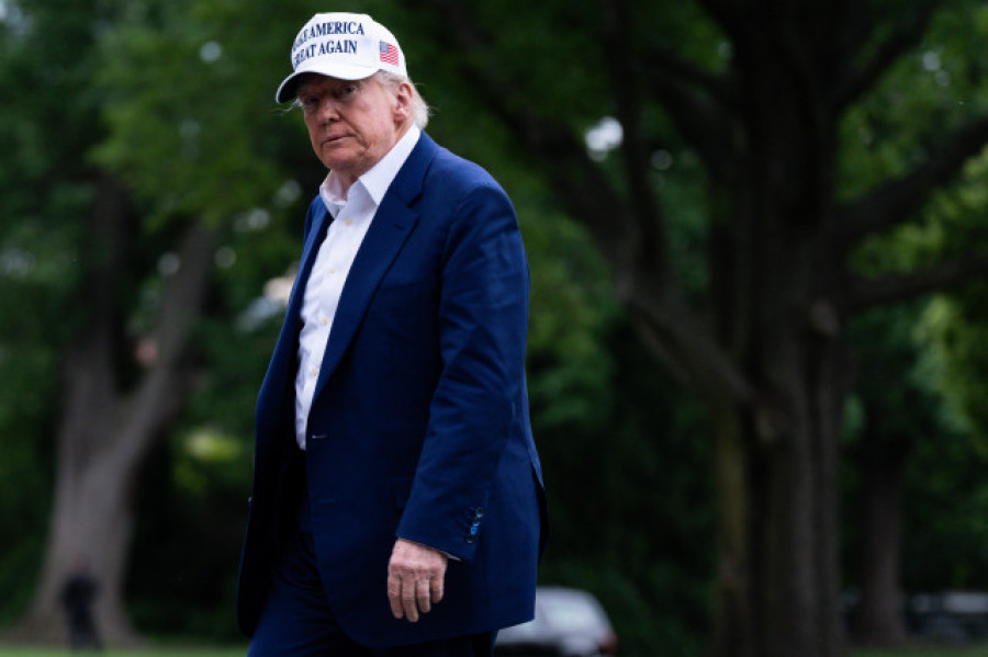 Trump acepta la propuesta de la UE de ampliar hasta el 9 de julio la negociación sobre aranceles