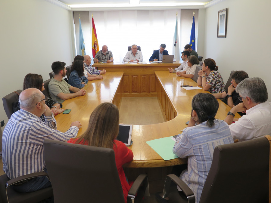El alcalde de A Laracha anuncia a la corporación que se va a construir una nueva EDAR en Caión