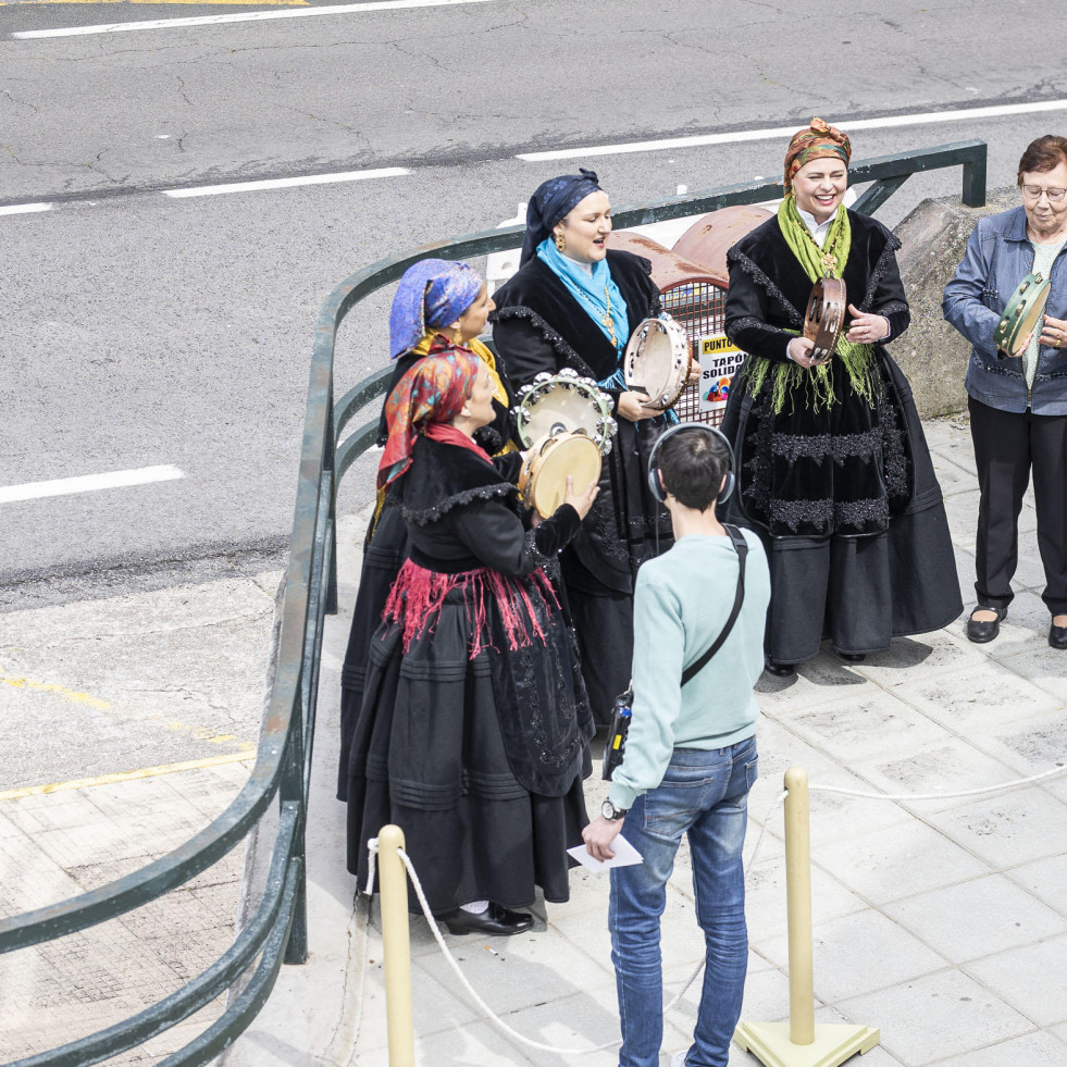 Homenaje a las cantareiras en el Encontro Bergantiñán de Carballo