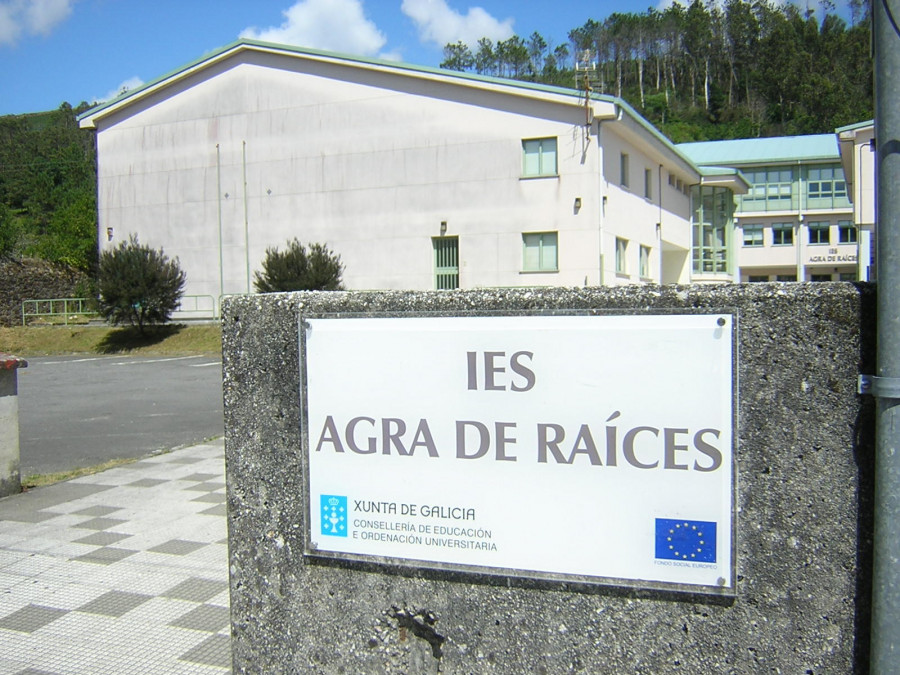 Comienzan los actos conmemorativos del 50 aniversario del IES Agra de Raíces