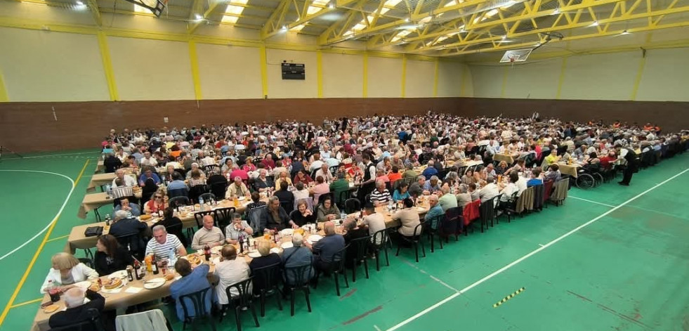 Exitosa Festa dos Maiores en Muxía con más de 750 asistentes