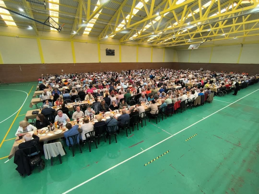 Exitosa Festa dos Maiores en Muxía con más de 750 asistentes