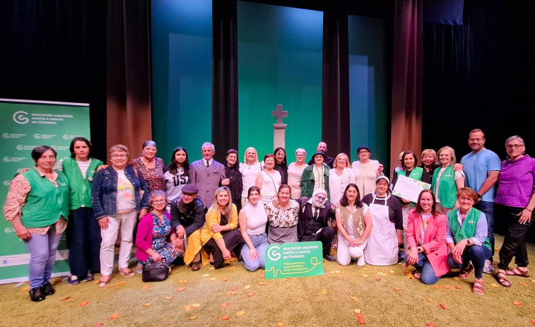 El grupo de adultos de la Escola Municipal de Teatro vimiancesa dona 1.035 euros a la AECC