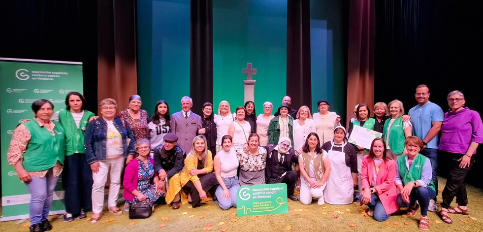 El grupo de adultos de la Escola Municipal de Teatro vimiancesa dona 1.035 euros a la AECC