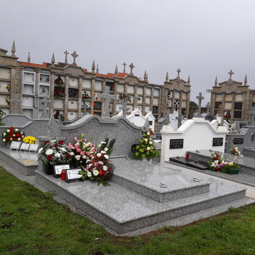 O uso do galego nas lápidas aumenta en Vimianzo e Santa Comba