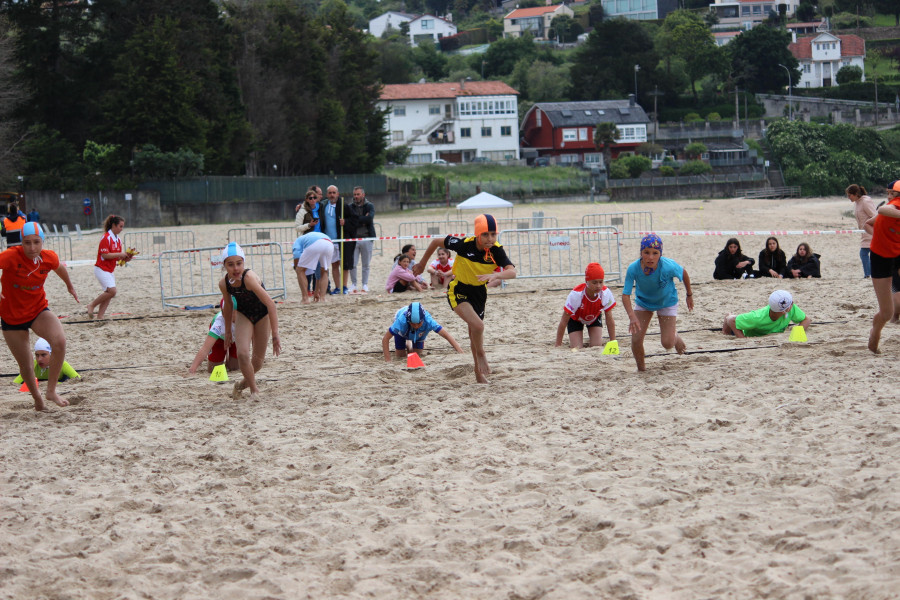 Salvamento Acuático Laracha logra cuatro medallas en el circuito gallego de playa