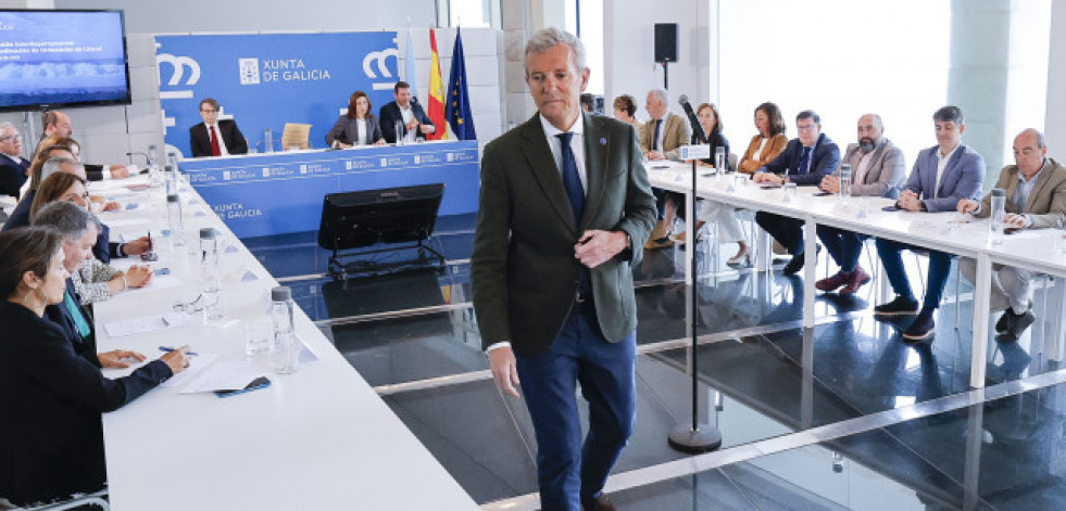 Rueda anuncia una cumbre con casi 90 municipios en busca de un pacto gallego por la gestión del litoral