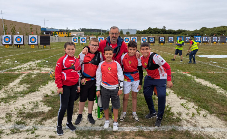 DousxSesenta brilla en el Campeonato gallego de tiro con arco al aire libre