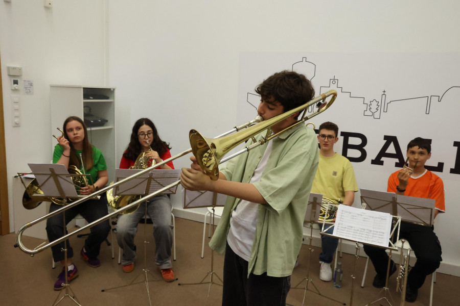 Concierto didáctico del conjunto de metales del Conservatorio carballés