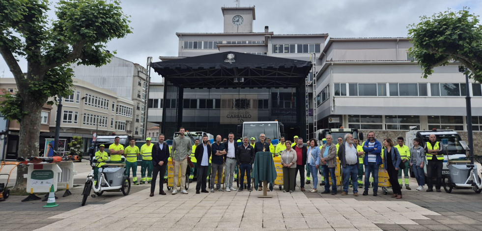 Aspaber presenta el renovado equipo de limpieza viaria en Carballo