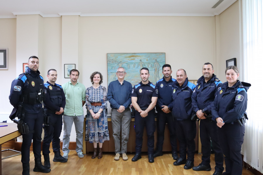 Toma de posesión de un nuevo oficial de la Policía carballesa
