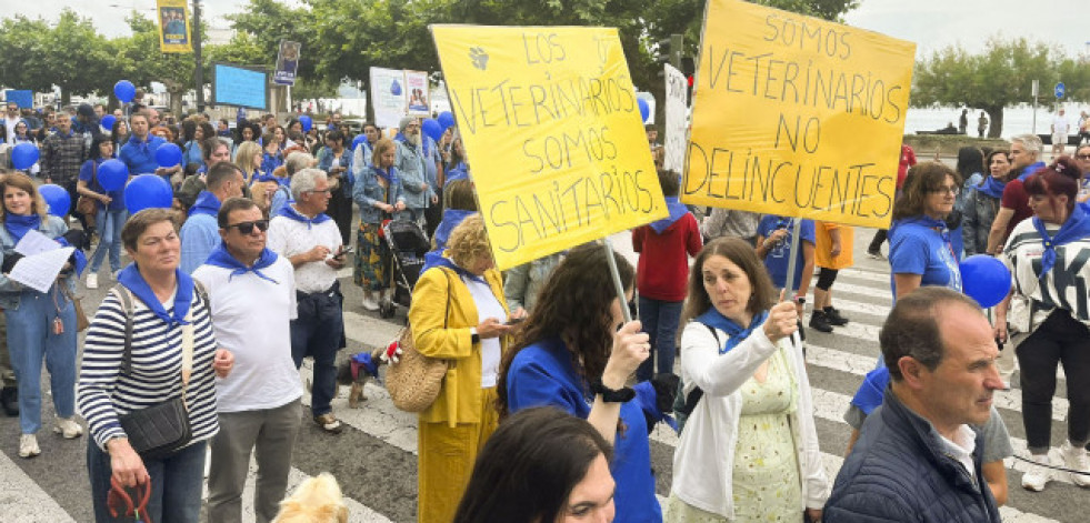 Los veterinarios vuelven a las calles contra el decreto que limita sus atribuciones