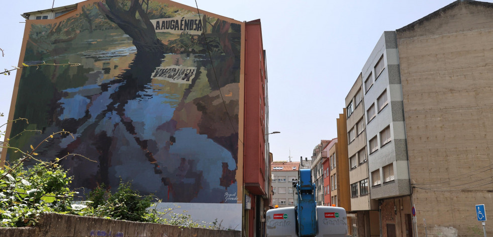 Carballo luce sus nuevas obras de arte urbano