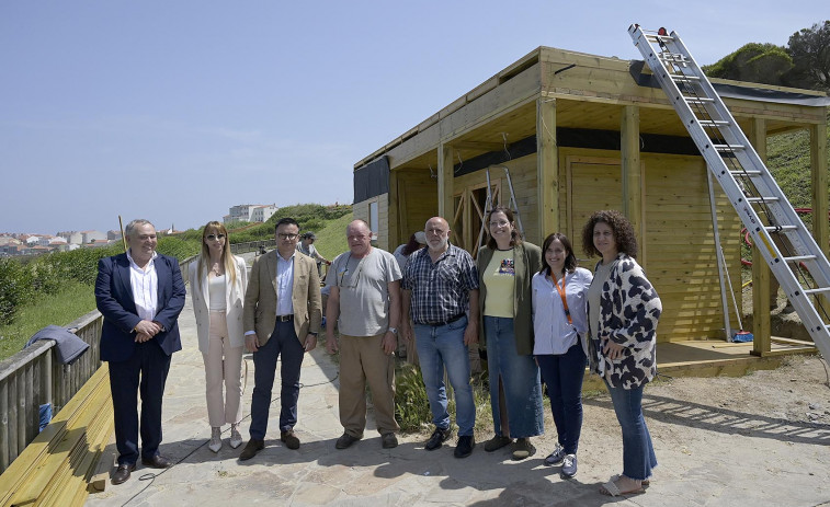 Visita del conselleiro de Emprego al PIE y el obradoiro dual de A Laracha