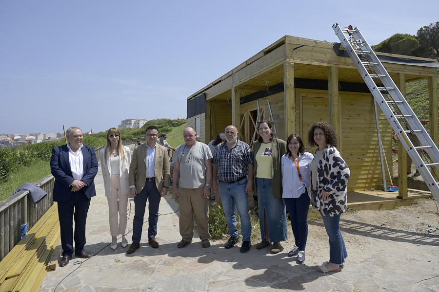 Visita del conselleiro de Emprego al PIE y el obradoiro dual de A Laracha