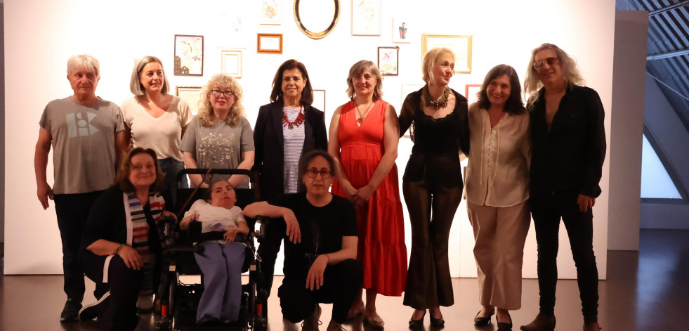 Inaugurada en el Pazo carballés la muestra colectiva 'A etérea fraxilidade humana'