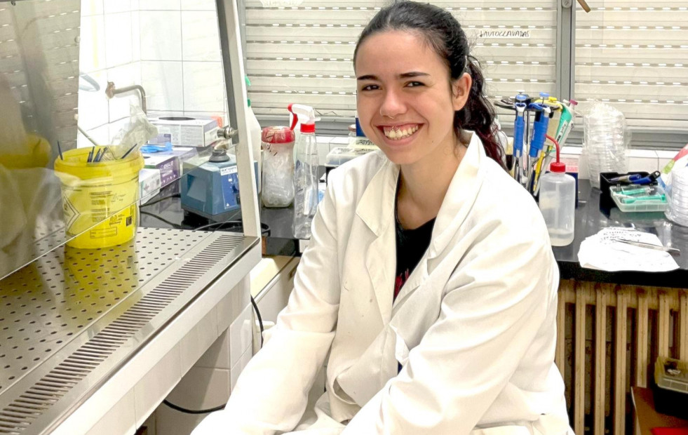 Una joven Investigadora de la USC impulsa el desarrollo de un colutorio natural revolucionario contra la caries