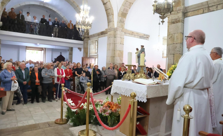 La Costa da Morte honra a San Antonio