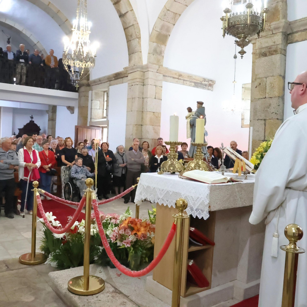 La Costa da Morte honra a San Antonio