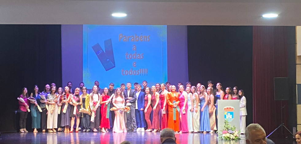 Más de un centenar de nuevos graduados en la Costa da Morte