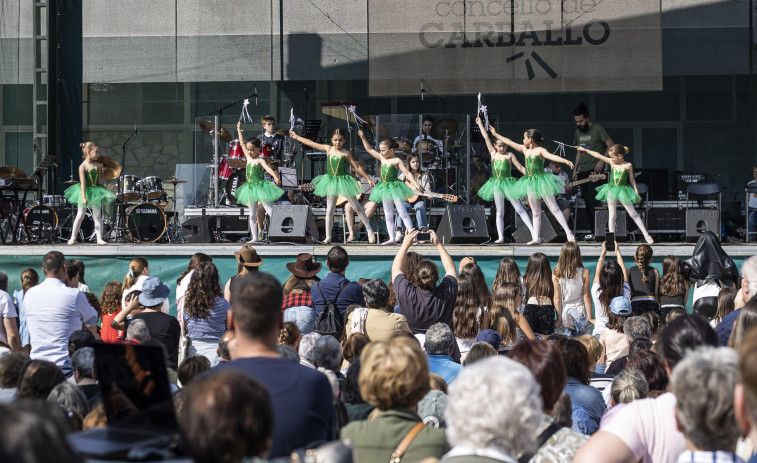 Bailes de salón y ritmos latinos, el domingo en Carballo
