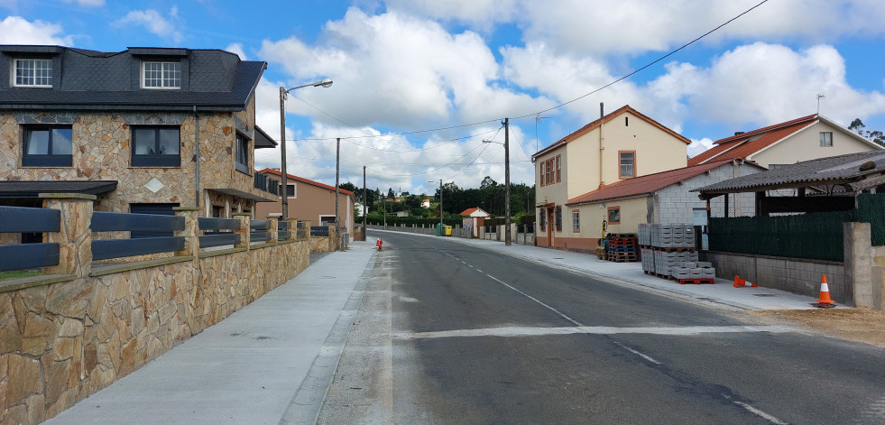 Los trabajos de construcción de la senda peatonal de A Cuca, Rececinde, llegan a su fin